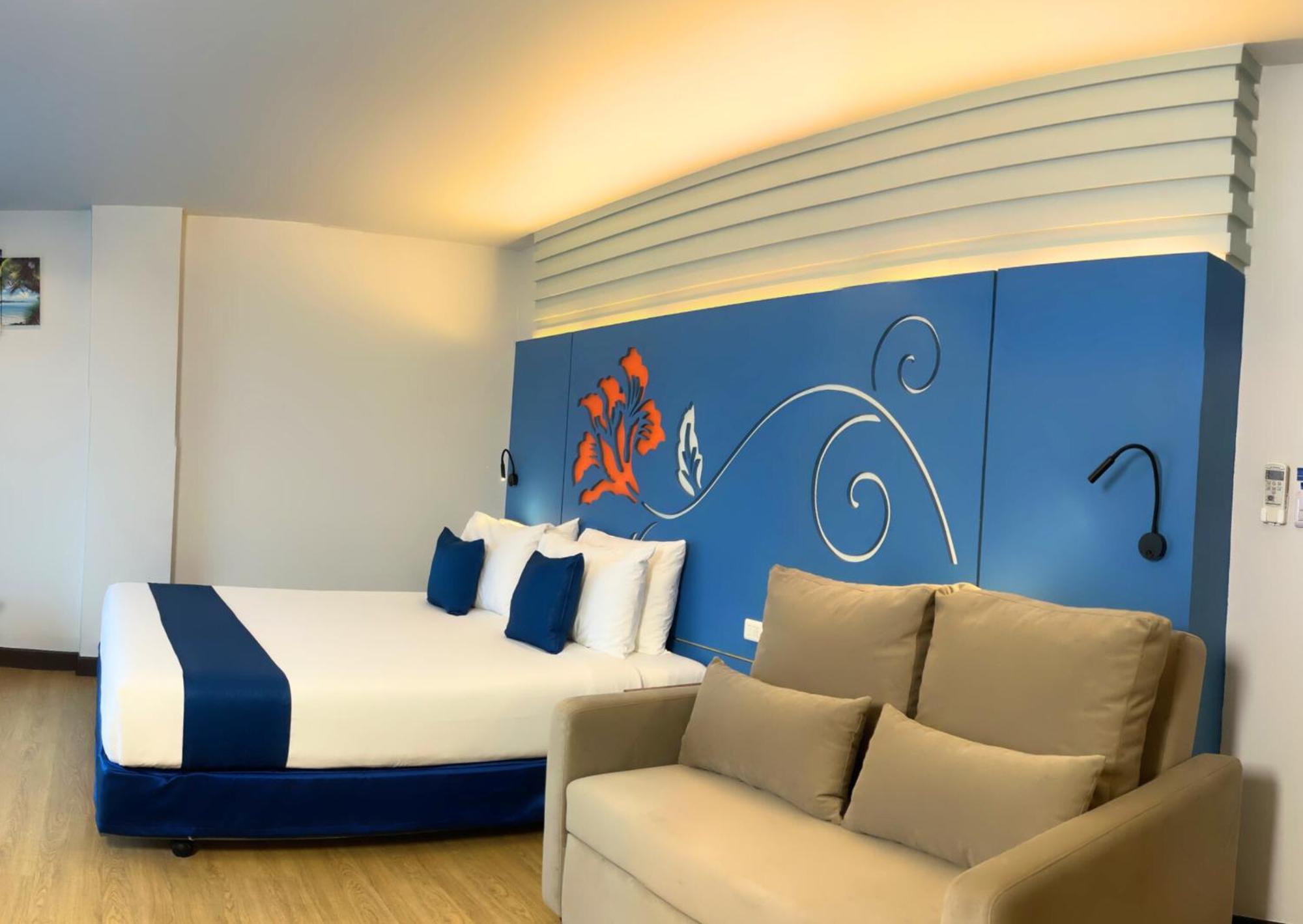 Days Inn By Wyndham Patong Beach Екстериор снимка