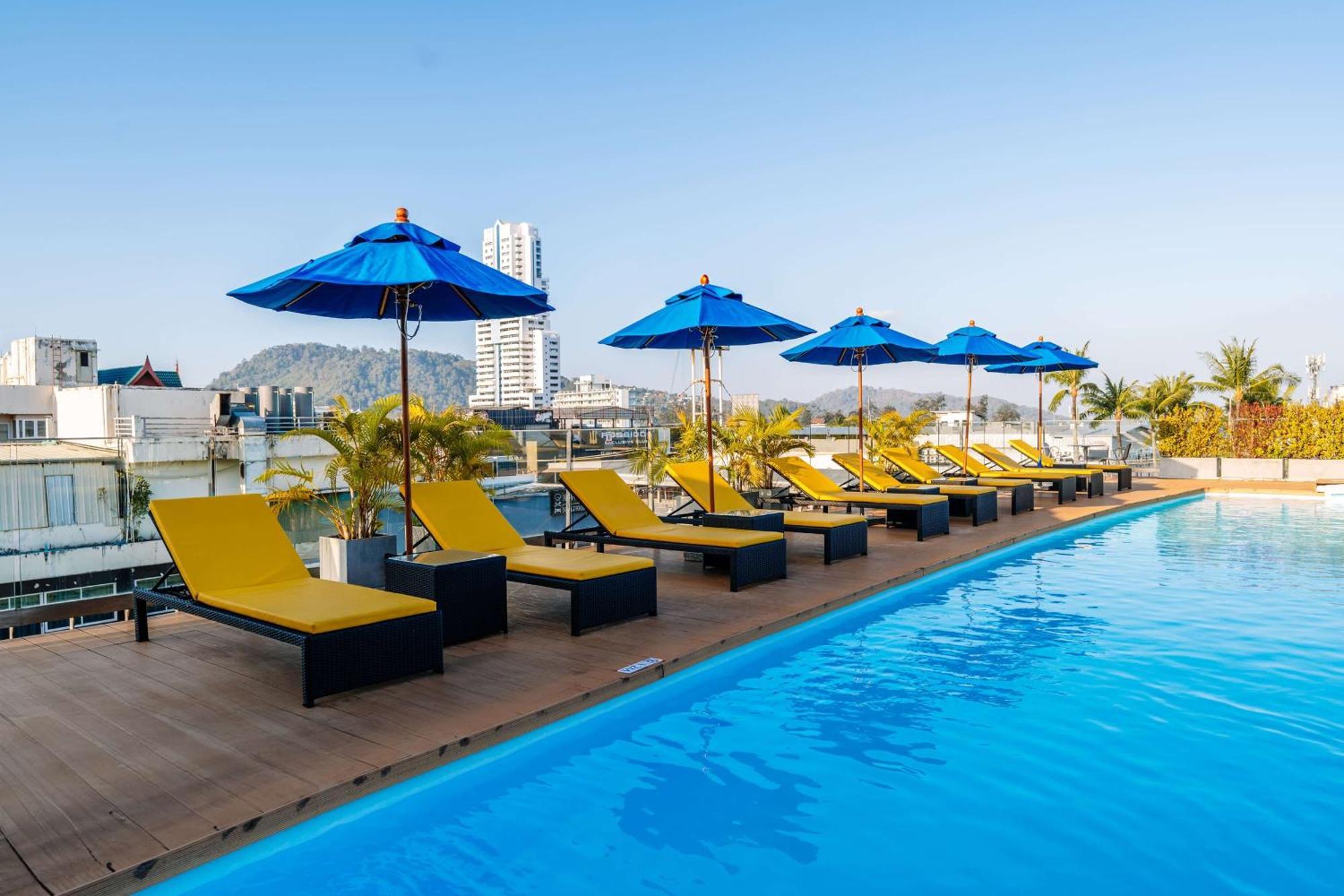 Days Inn By Wyndham Patong Beach Екстериор снимка