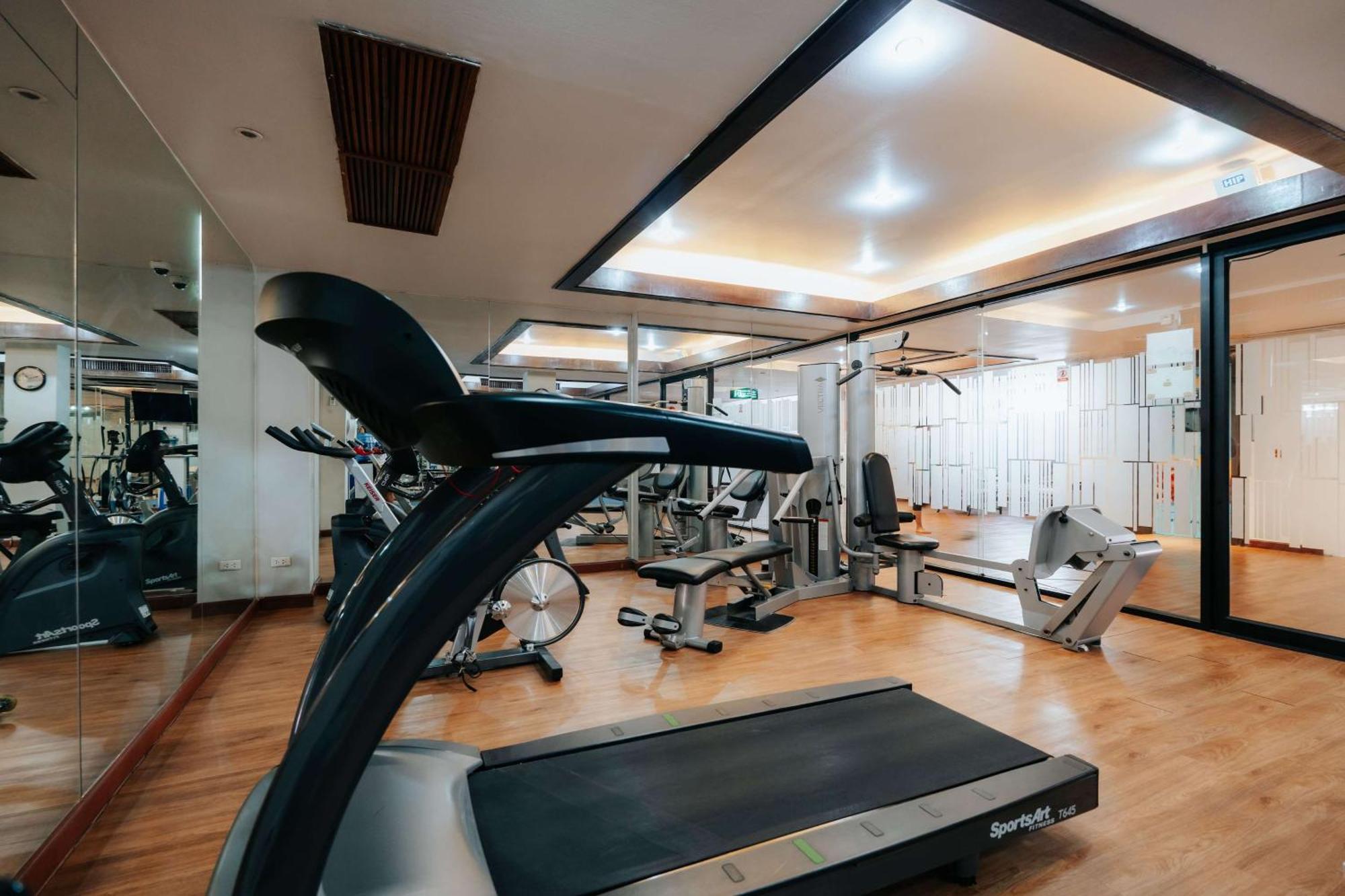 Days Inn By Wyndham Patong Beach Екстериор снимка