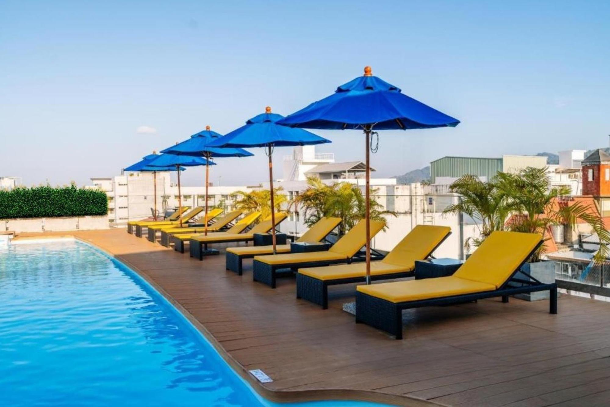 Days Inn By Wyndham Patong Beach Екстериор снимка